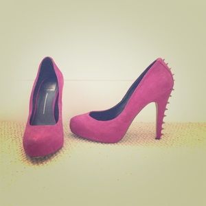 LAST CALL - Dolce Vita spiked heels